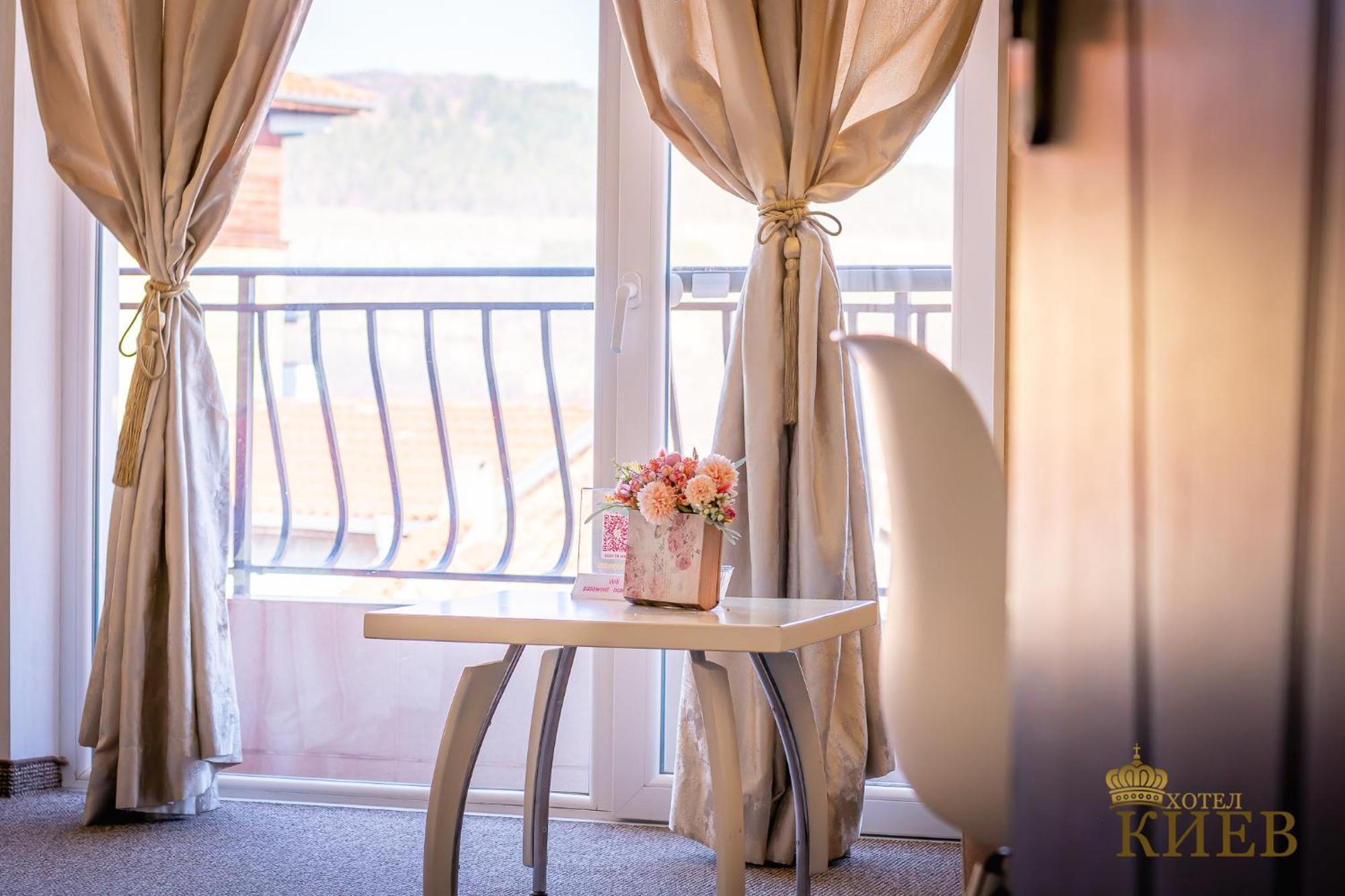 Hotel Kiev Veliko Tŭrnovo Eksteriør bilde