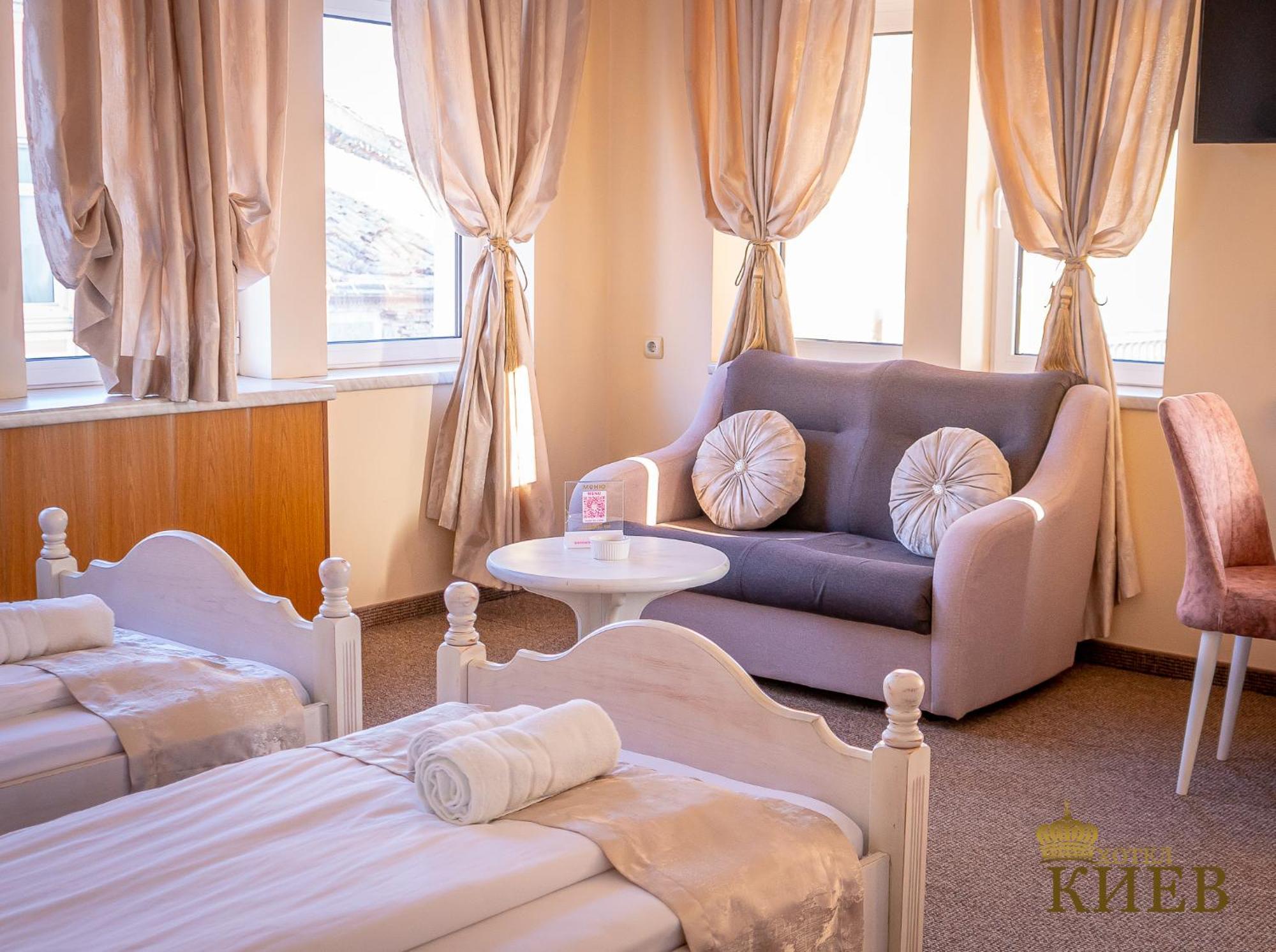 Hotel Kiev Veliko Tŭrnovo Eksteriør bilde